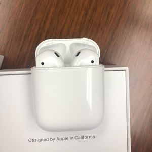 Apple AirPods 2